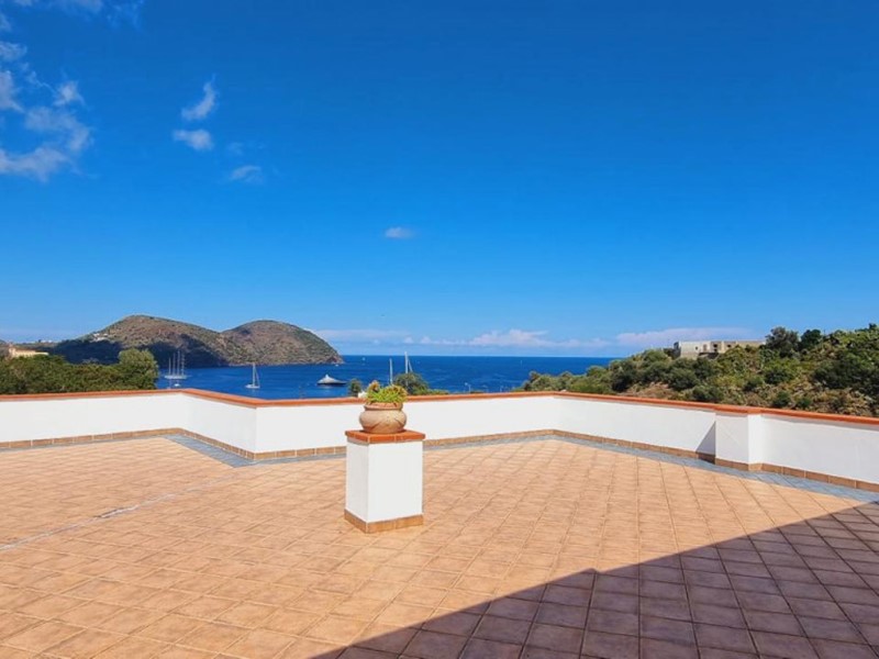 Attività commerciale in Vendita a Lipari, 350 m²