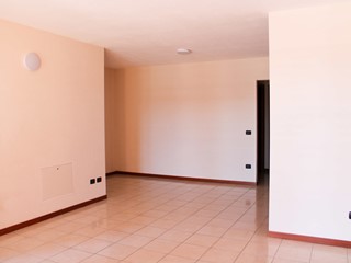 Bilocale in Affitto a Alta Valle Intelvi, 580€, 58 m²