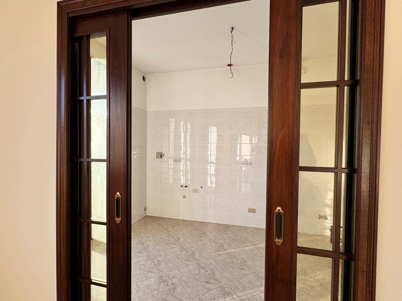 Casa Indipendente in Vendita a Poirino, 349'000&euro;, 330 m²