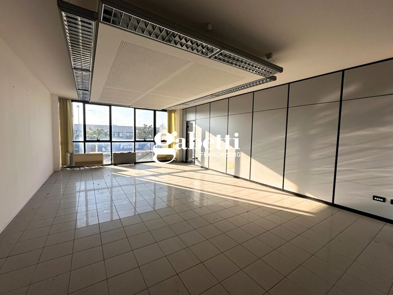 Ufficio in Vendita a Conselve, 115'000&euro;, 188 m²