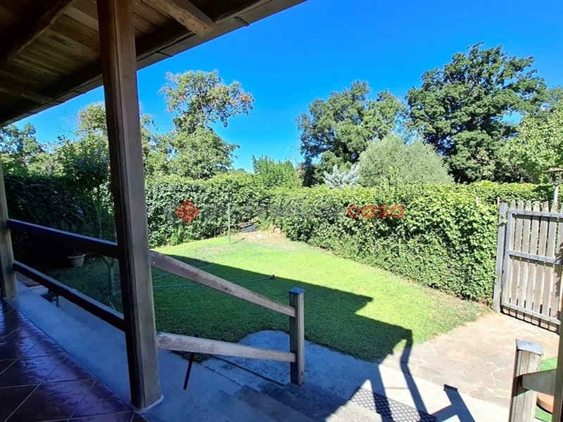 Villa bifamiliare in Vendita a Aprilia, 159'000&euro;, 150 m²