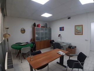 Ufficio in Affitto a Napoli, 900&euro;, 50 m², arredato