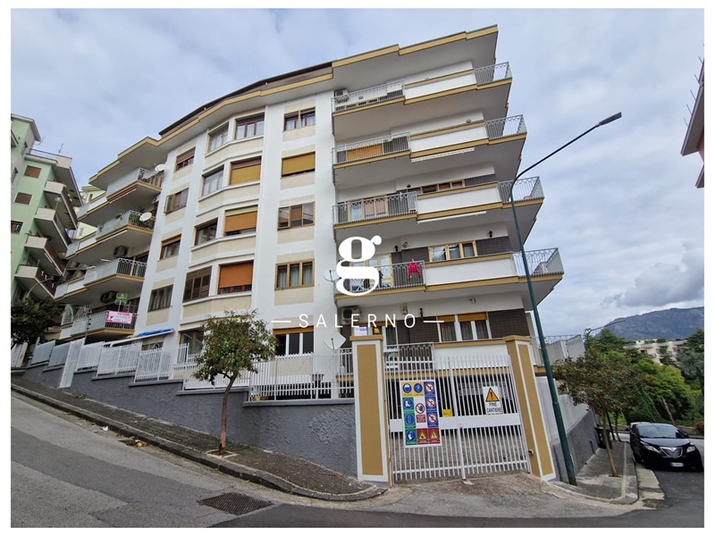 Monolocale in Affitto a Salerno, 440€, 18 m²
