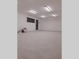 Ufficio in Affitto a Ciampino, zona Ciampino, 500€, 68 m²
