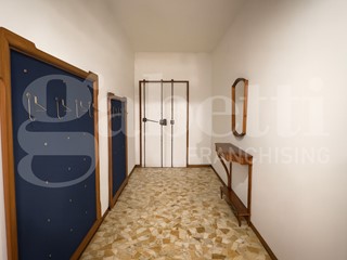 Appartamento in Vendita a Bologna, 440'000€, 150 m²