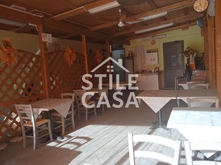 Immobile commerciale in Vendita a Altopascio, 160'000&euro;, 115 m²