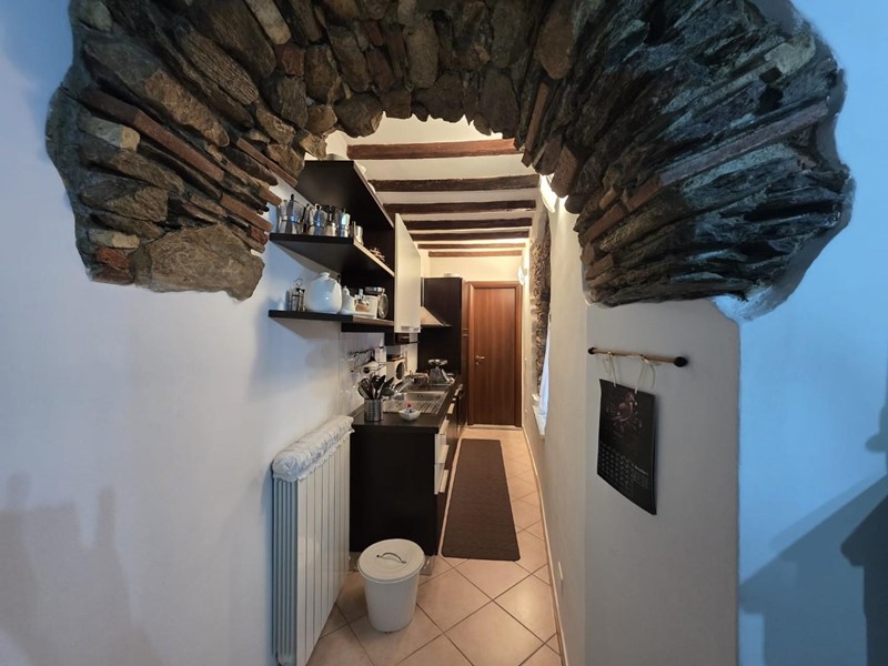 Attico in Vendita a Carrara, zona Bedizzano, 99'000&euro;, 60 m², arredato