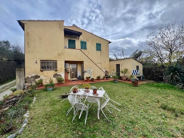 Casa Indipendente in Vendita a Casciana Terme Lari, zona Usigliano, 195'000&euro;, 108 m², arredato