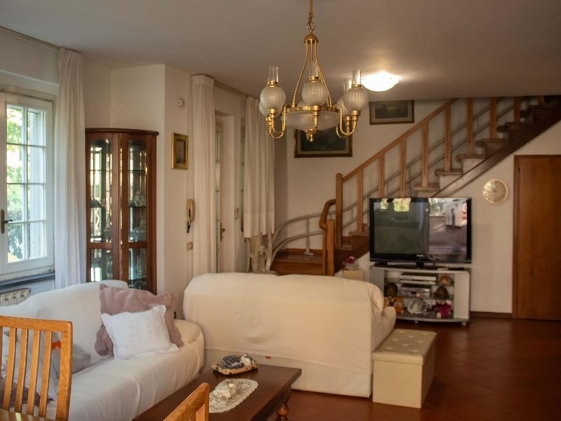 Villetta a schiera in Vendita a San Giuliano Terme, zona Gello, 318'000&euro;, 120 m², con Box