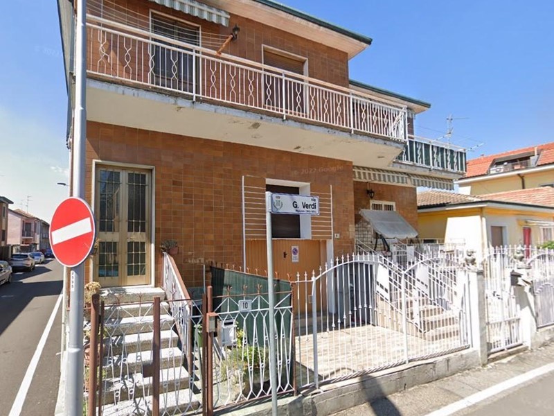 Quadrilocale in Vendita a Pero, 180'000&euro;, 174 m², con Box