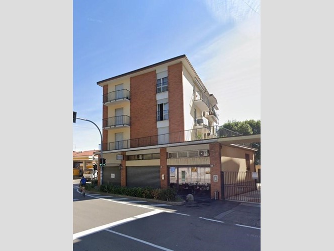 Quadrilocale in Vendita a Cuggiono, 60'750&euro;, 105 m², con Box