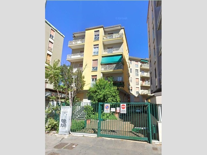 Quadrilocale in Vendita a Milano, 173'250€, 74 m², con Box