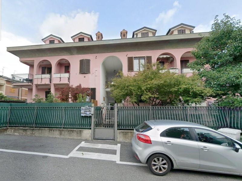 Trilocale in Vendita a Bernareggio, 63'900&euro;, 112 m²