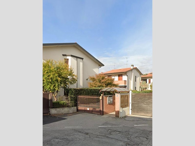 Monolocale in Vendita a Concorezzo, 114'750&euro;, 102 m²