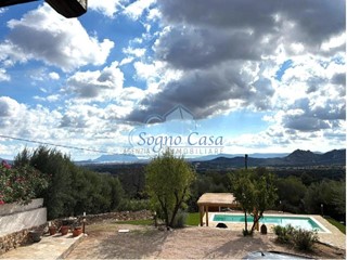 Villa in Vendita a Olbia, 500'000&euro;, 147 m², arredato