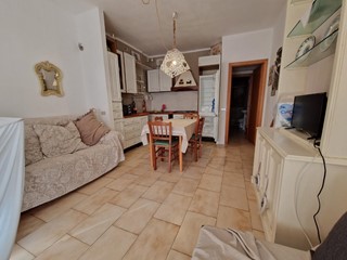 Bilocale in Vendita a Rosignano Marittimo, zona Vada, 138'000€, 45 m², arredato