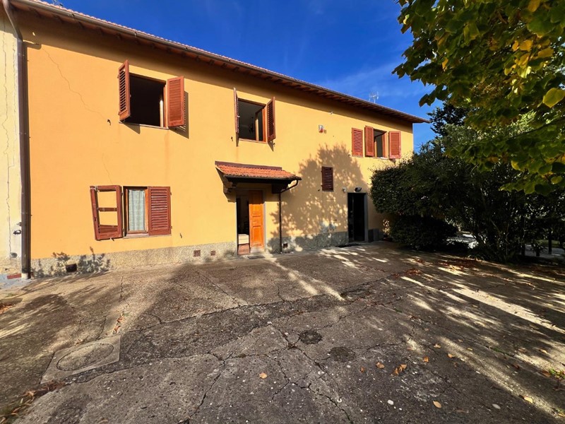 Casa Indipendente in Vendita a Montelupo Fiorentino, 400'000&euro;, 140 m²