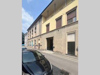 Magazzino in Vendita a Seregno, 45'600&euro;, 76 m²