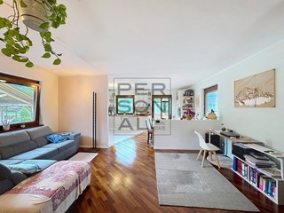 Casa Indipendente in Vendita a Altavalle, 317'000€, 401 m²