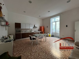 Appartamento in Vendita a Siracusa, 300'000€, 110 m²
