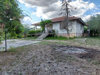 Casa Indipendente in Vendita a Ariano Irpino, 60'000&euro;, 90 m²