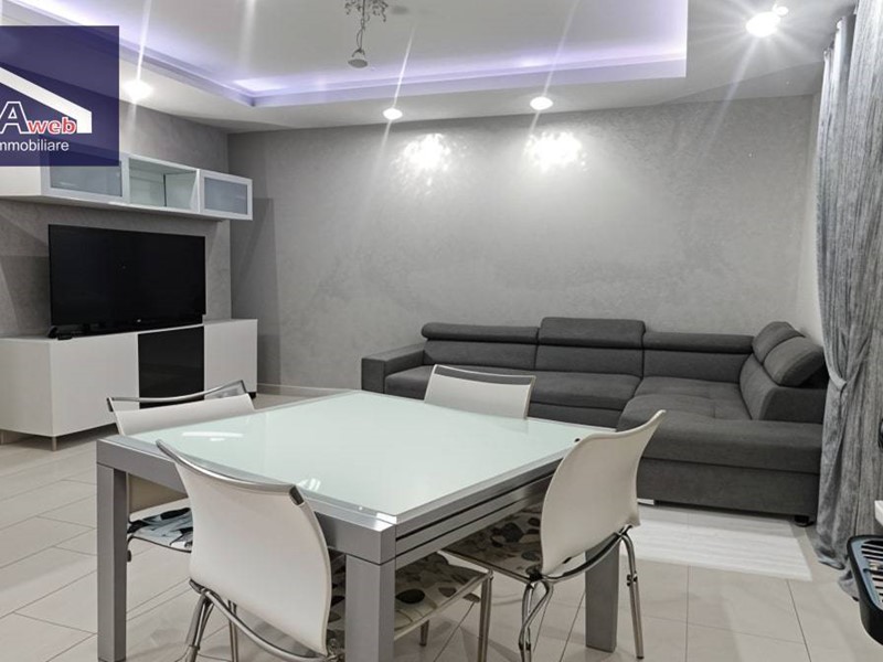 Quadrilocale in Vendita a Monfalcone, 119'000&euro;, 98 m²