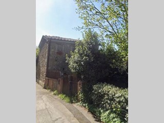 Appartamento in Vendita a Santa Fiora, 63'465&euro;, 195 m²