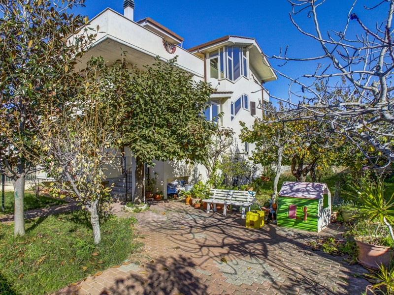 Trilocale in Vendita a Ladispoli, 190'000€, 70 m²