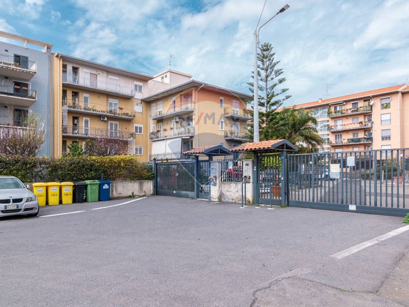Appartamento in Vendita a Catania, 239'000€, 130 m²