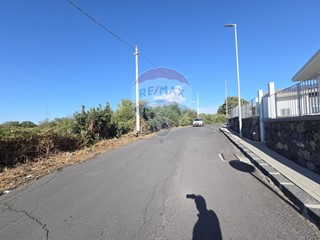 Terreno edificabile in Vendita a San Pietro Clarenza, 150'000€, 3000 m²