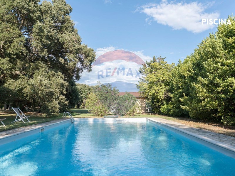 Casa Indipendente in Vendita a Roccastrada, 850'000&euro;, 500 m²