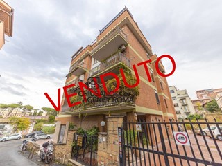 Quadrilocale in Vendita a Roma, 299'000&euro;, 116 m²
