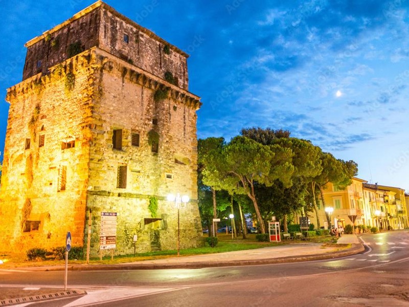 Appartamento in Vendita a Viareggio, 570'000€, 158 m²