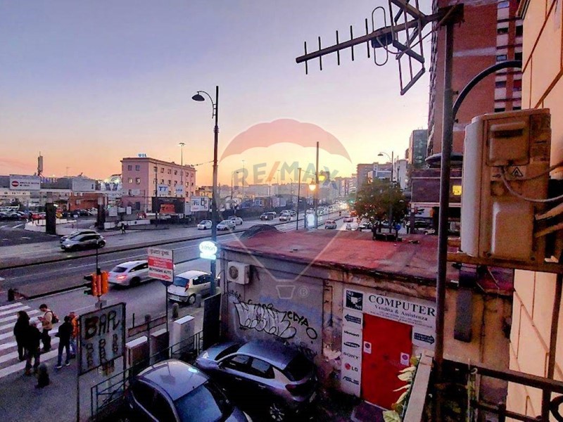 Quadrilocale in Vendita a Napoli, 200'000€, 100 m²