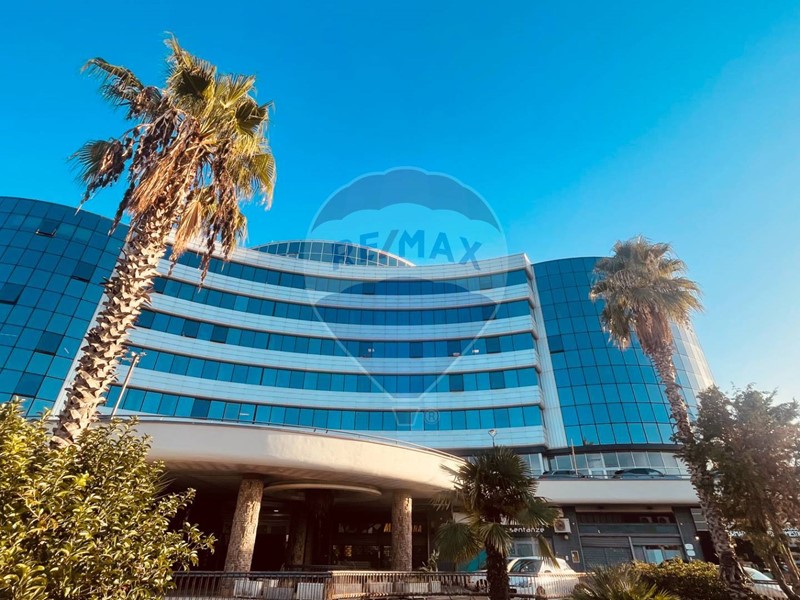 Immobile commerciale in Vendita a Casalnuovo di Napoli, 195'000&euro;, 164 m²