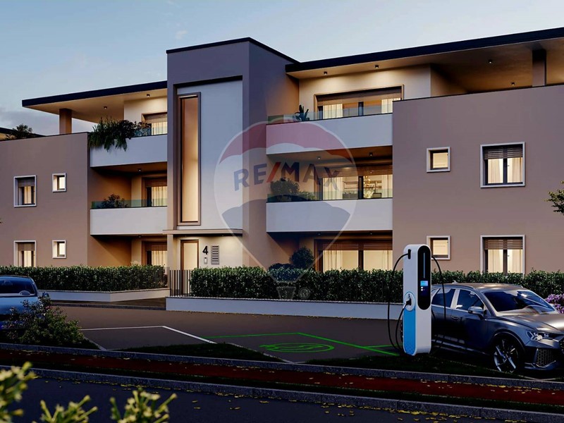 Quadrilocale in Vendita a Bernareggio, 287'000&euro;, 132 m²