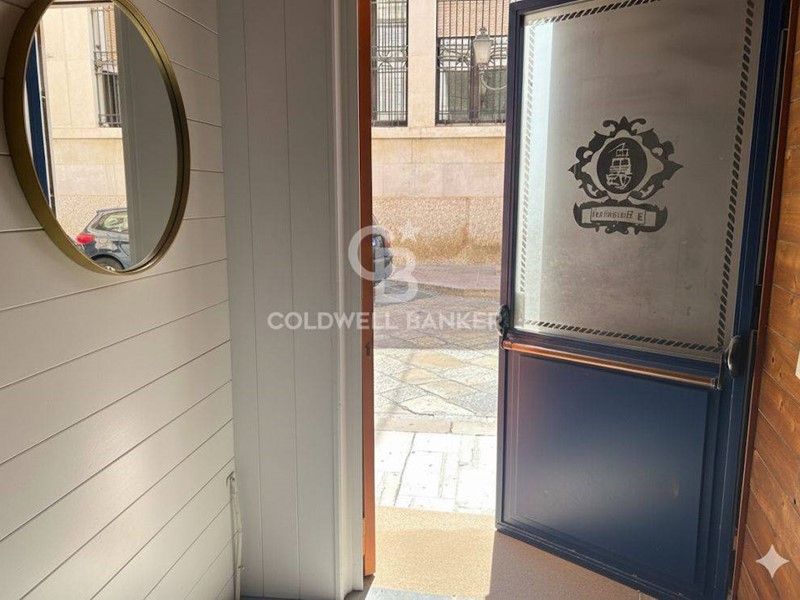Immobile commerciale in Affitto a Barletta, 2'500&euro;, 320 m²