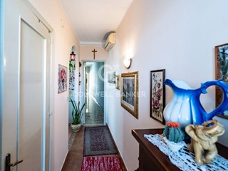 Trilocale in Vendita a Aci Catena, 43'000€, 82 m²