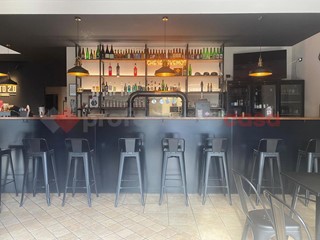 Attività commerciale in Vendita a Albano Laziale, 70'000&euro;, 120 m²