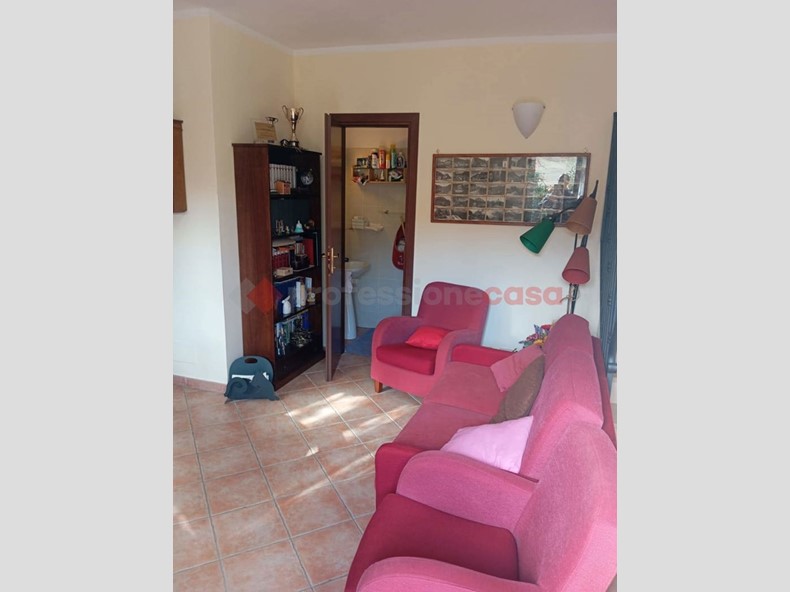 Villa bifamiliare in Vendita a Rocca di Botte, 79'000&euro;, 80 m²