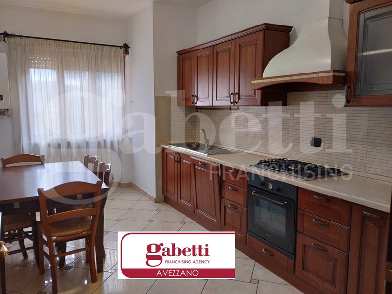 Trilocale in Affitto a Avezzano, 500€, 100 m², arredato