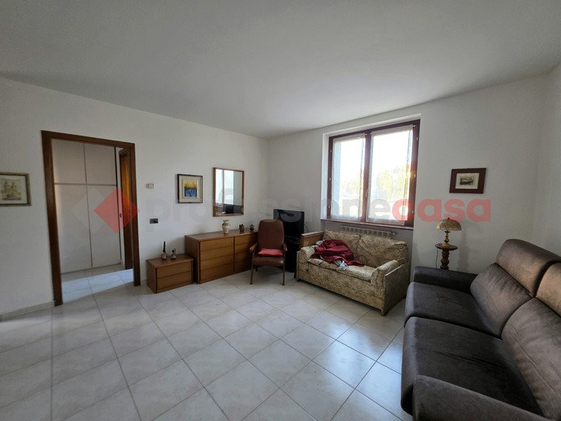 Monolocale in Vendita a Lomazzo, 80'000&euro;, 40 m², arredato