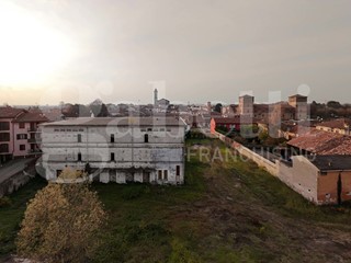 Terreno edificabile in Vendita a Pandino, 460'000&euro;, 9421 m²