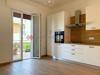 Quadrilocale in Affitto a Aci Castello, 800€, 100 m², arredato