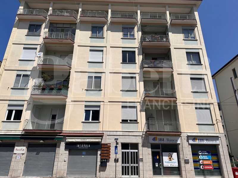 Appartamento in Affitto a Avellino, 700€, 75 m², arredato