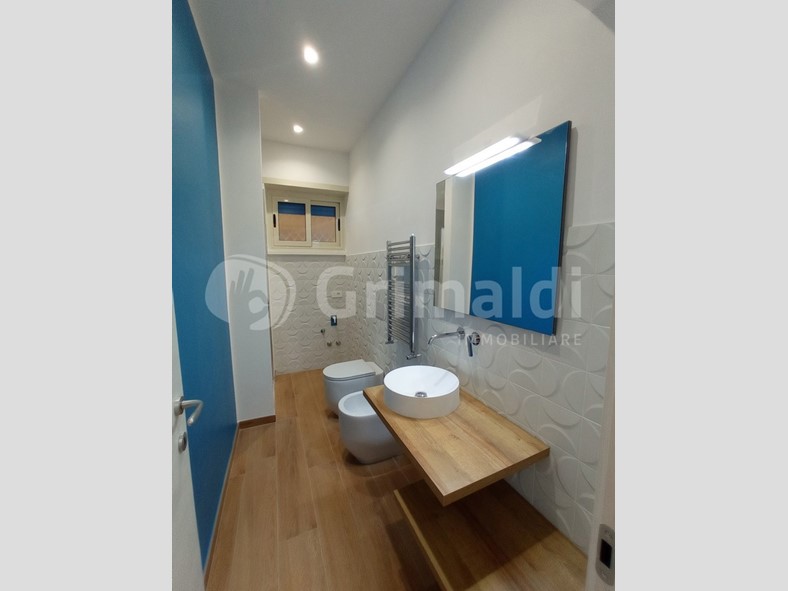 Bilocale in Affitto a Napoli, 1'100€, 50 m²