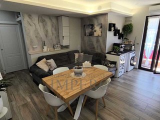 Appartamento in Vendita a Ventimiglia, zona Centro, 189'000&euro;, 98 m²