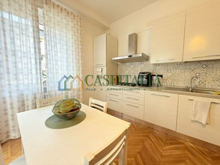 Quadrilocale in Vendita a Ivrea, zona Centro, 118'000&euro;, 70 m²