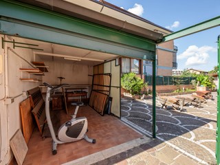 Casa Semi Indipendente in Vendita a Roma, zona Appio Claudio, 459'000&euro;, 150 m², con Box