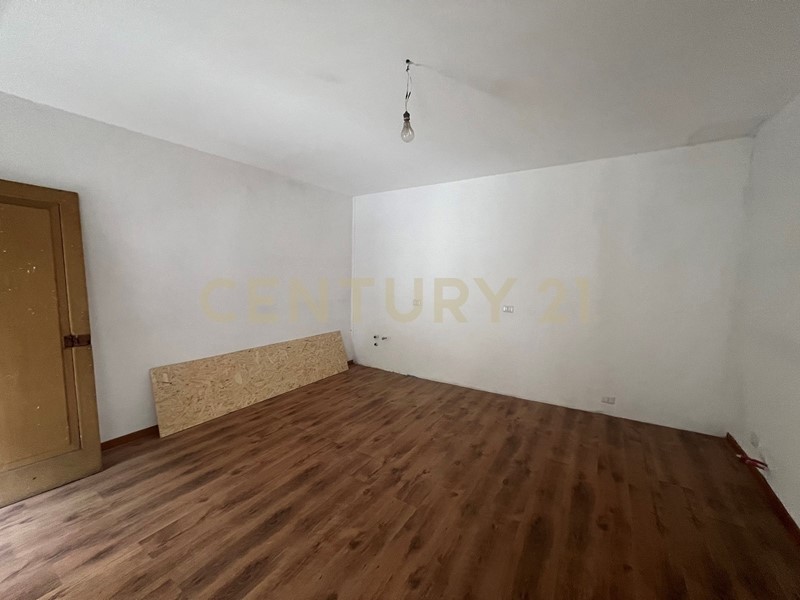 Appartamento in Vendita a Valdagno, 100'000&euro;, 250 m²